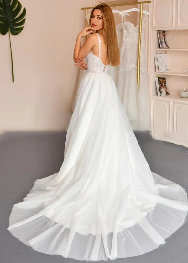 Vestido de novia de corte A con tirantes finos, sin mangas, apliques de tul y perlas